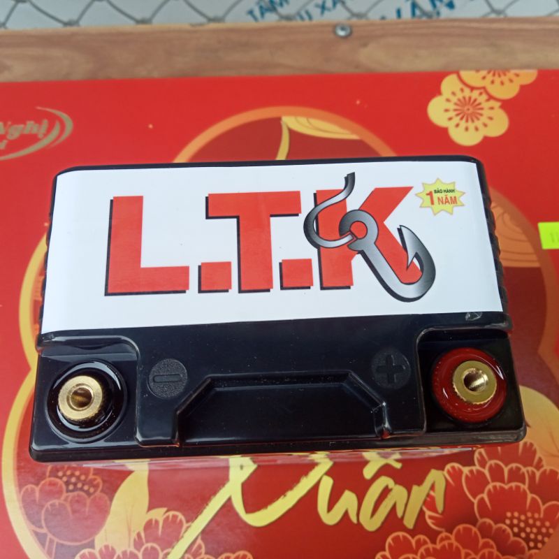 Bình ắc quy pin lithium 12.8v 7ah khởi động xe 150cc