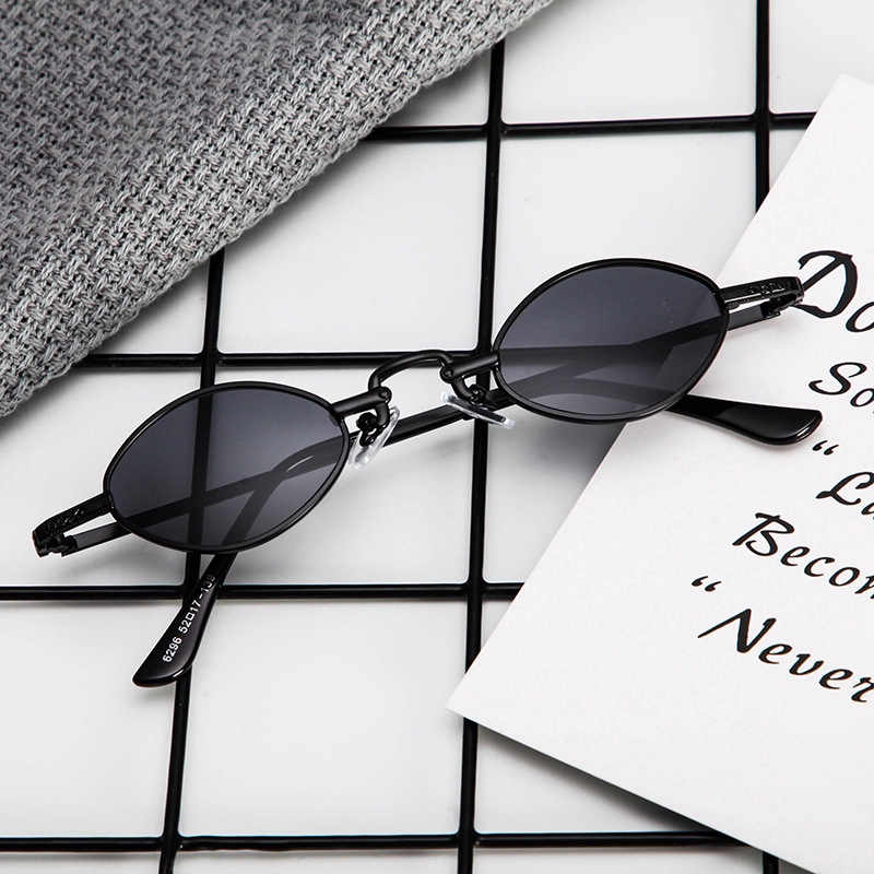 Kính mát Thời trang kim loại hình bầu dục Nam và Mỹ