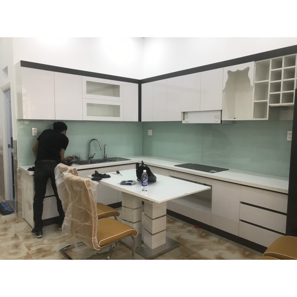 Kính Ốp Bếp Đẹp Tại Sài Gòn