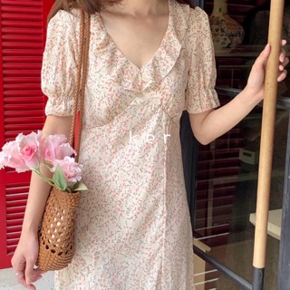 Váy hoa cổ V bèo