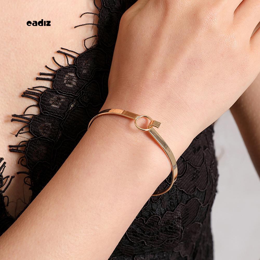 Vòng tay hở hình tròn thiết kế đơn giản