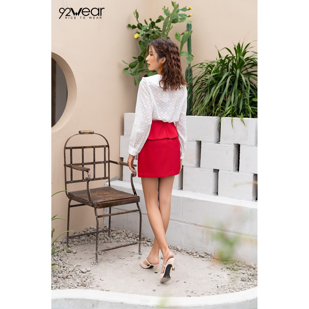 Chân váy ngắn xếp ly vạt lệch JAW0629 - 92WEAR | BigBuy360 - bigbuy360.vn