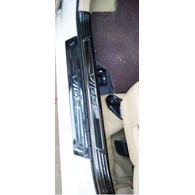 Ốp bậc cửa trong - ngoài Toyota Vios 2018, 2019, 2020, 2021, 2022, 2023 Titan Cao Cấp sáng bóng