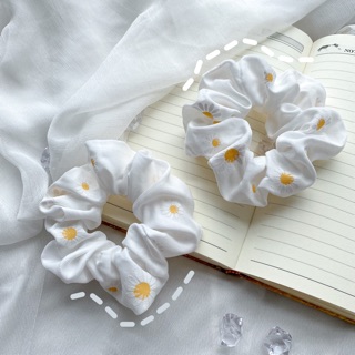 Dây cột tóc/ Scrunchies hoa cúc