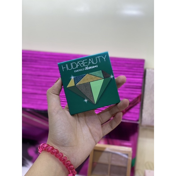 Phấn mắt Huda Beauty Emerald Obsessions Eyeshadow Palette