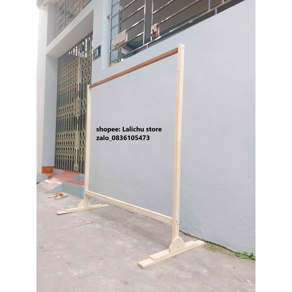 Kệ treo quần áo bằng gỗ, kệ treo quần áo chụp ảnh