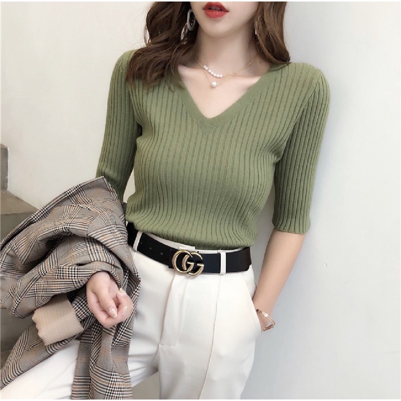 Áo len nữ tay lỡ cổ chữ V năng động