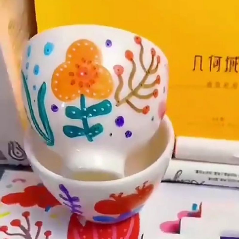 Màu dạ acrylic, bút sơn vẽ trên nhiều chất liệu không phai