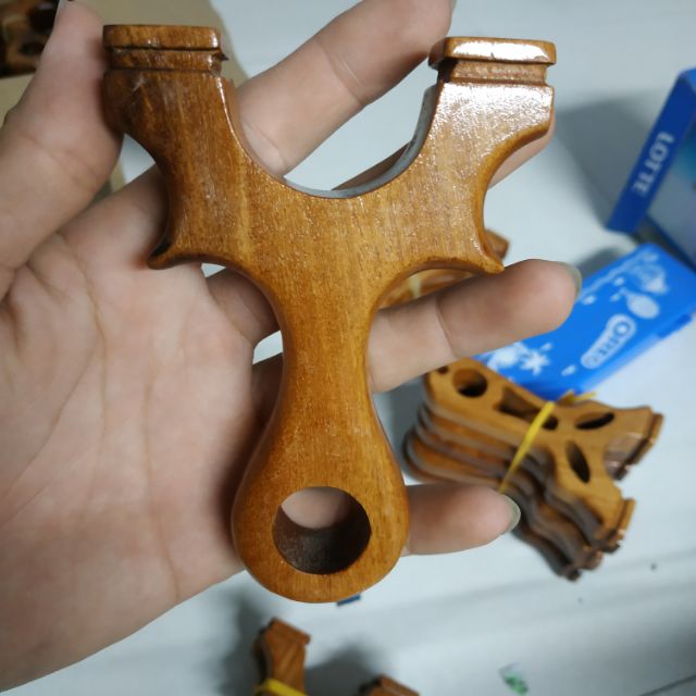 Ná gỗ slingshot tặng 2 thun
