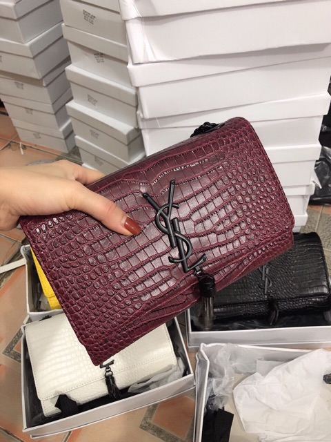 Túi đeo chéo thời trang nữ