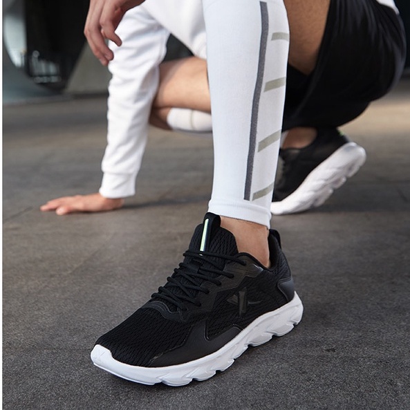 Giày Chạy Bộ Phối Lưới Gọn Nhẹ Hấp Thụ Sốc / Trượt / Mài Mòn