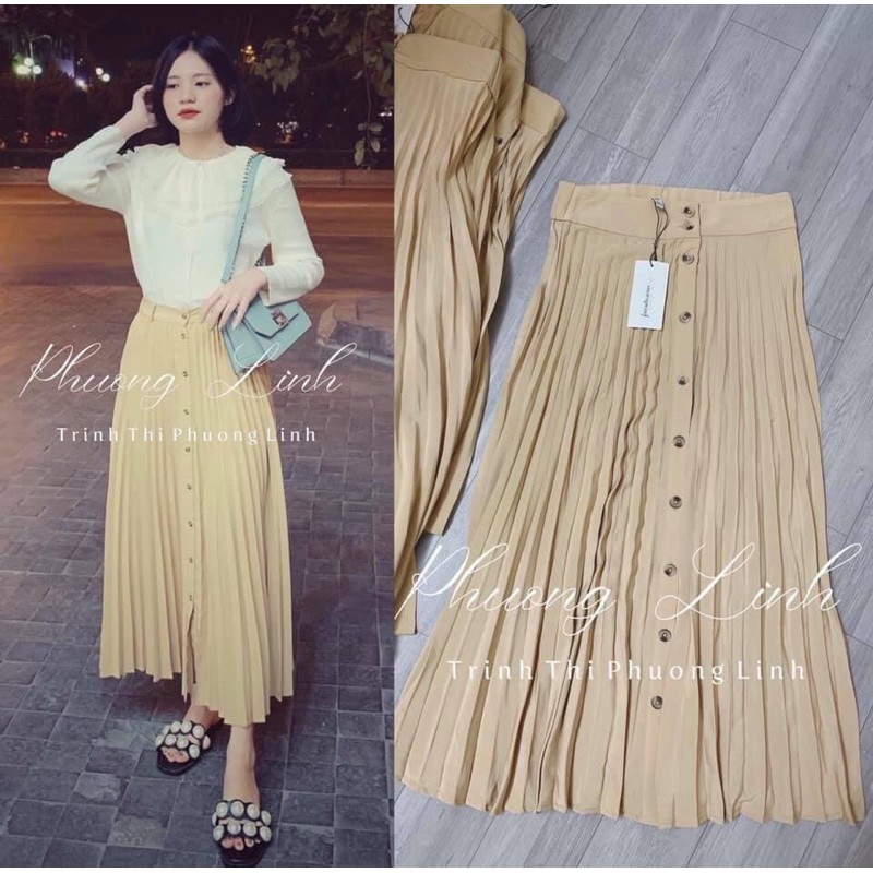 Chân váy nâu dập ly phối cúc