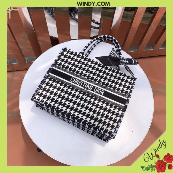 Túi Xách Nữ Đựng A4 Thổ Cẩm Ngăn Lớn Tặng Kèm Khăn Windy.com