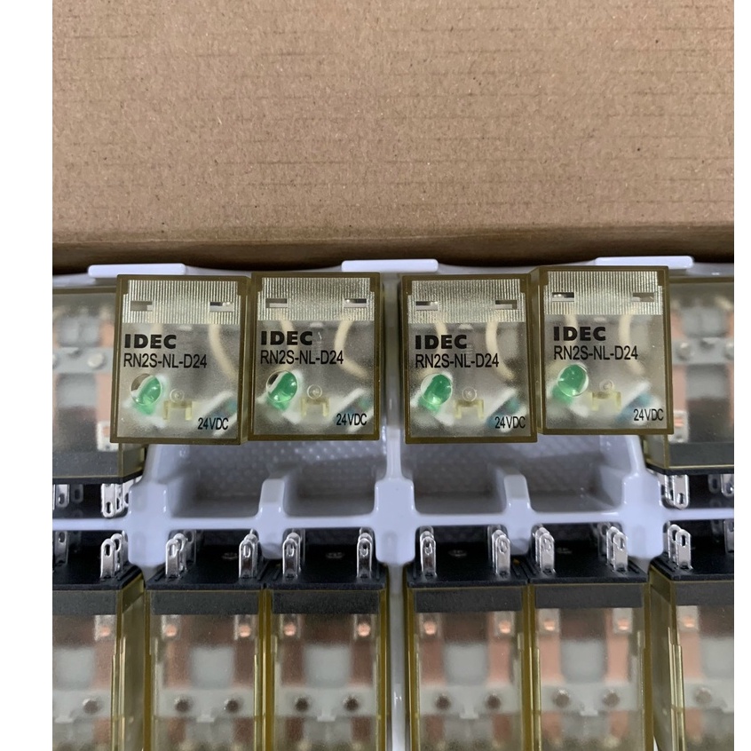 Rơle trung gian 8 chân IDEC RN2S-NL-D24 + đế