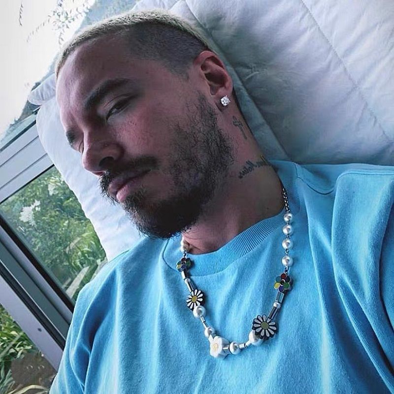 Dây Chuyền Mặt Hoa Cúc Đính Hạt Cườm Phong Cách Hip Hop