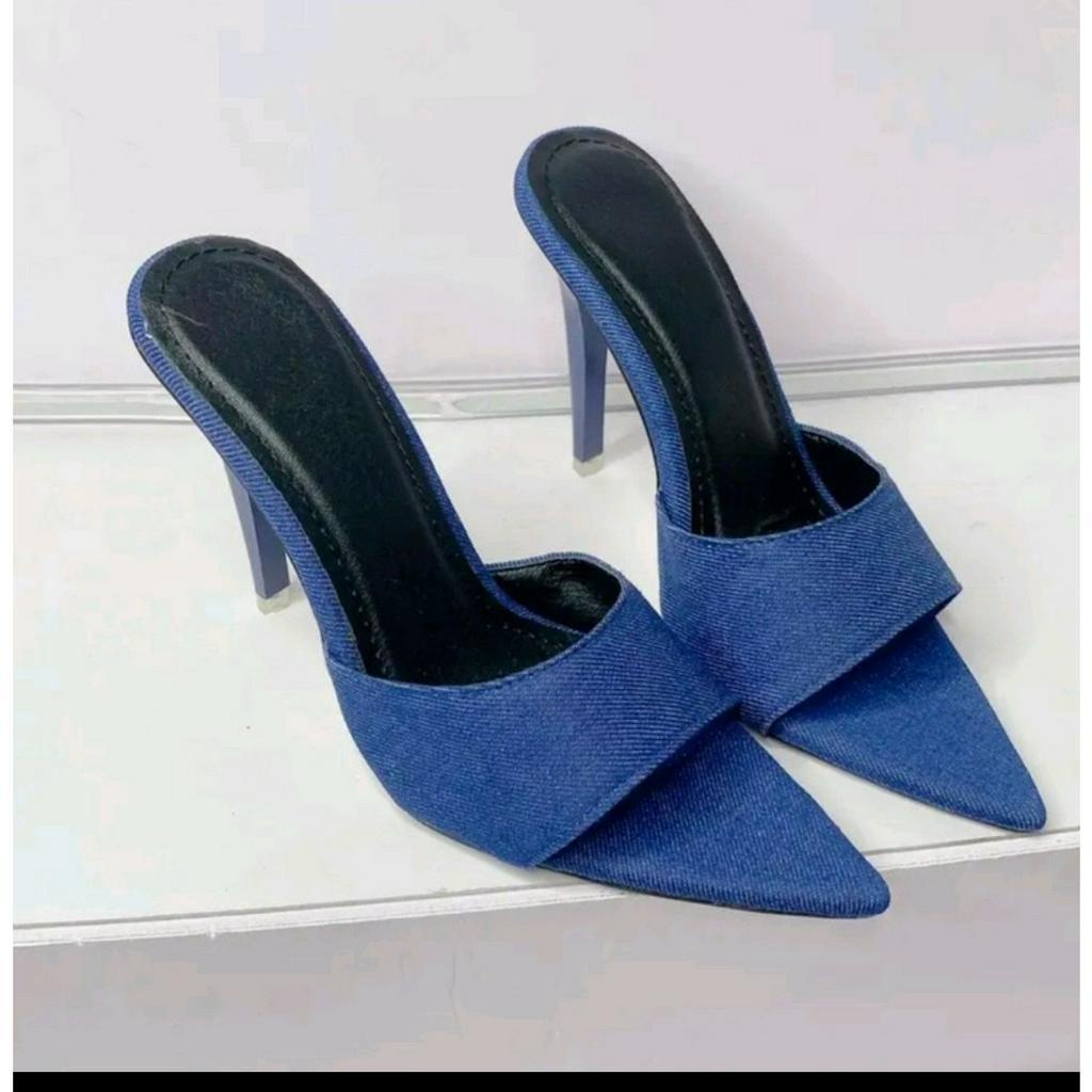 Giày gót nhọn vải rin 9cm.