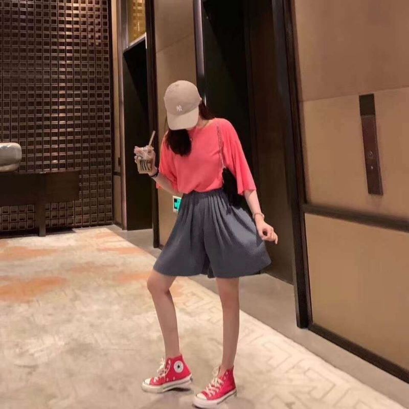 Quần short ống rộng xếp ly