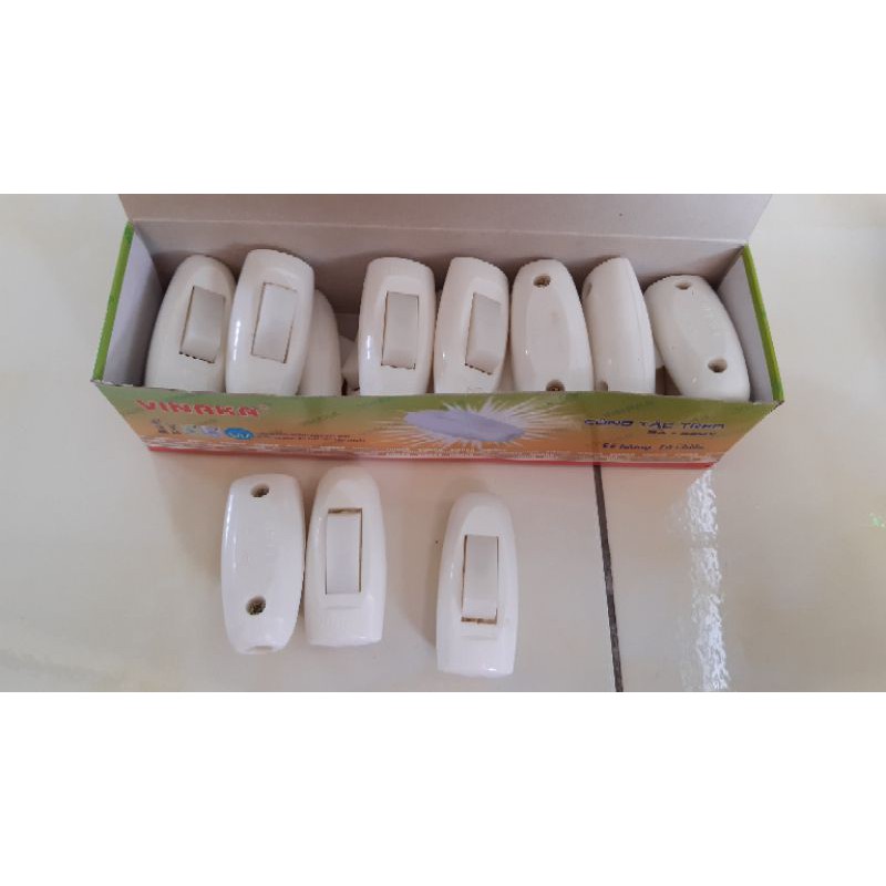 Công tắc treo