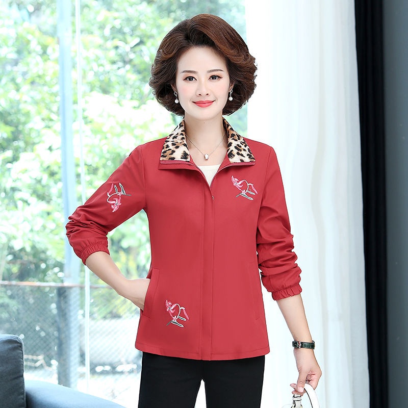 Áo Khoác Dáng Ngắn Phong Cách Phương Tây Thời Trang Xuân Thu Thiết Kế Mới Cho Phụ Nữ Trung Niên