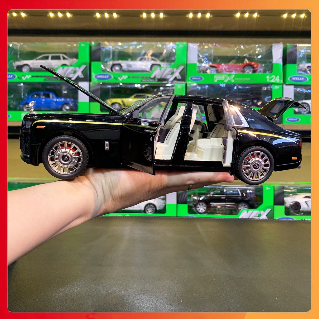 Xe mô hình Rolls Royce Phantom VIII tỉ lệ 1:20 hãng WEITUO màu đen