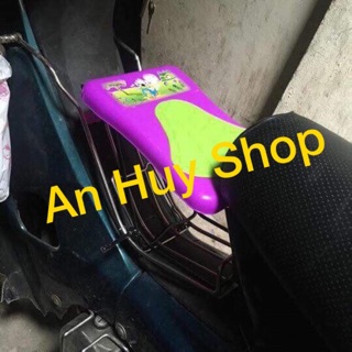 Ghế ngồi cho bé 