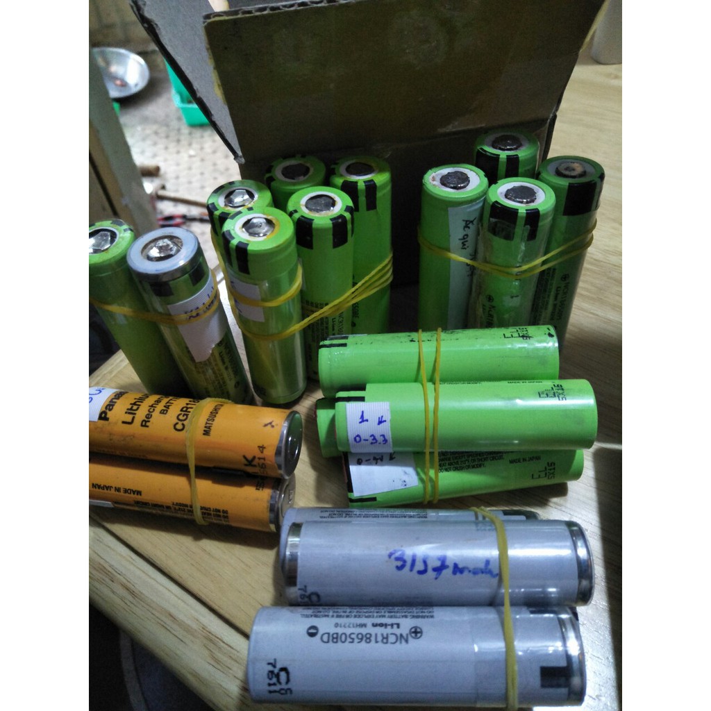 combo 2 Pin sạc li-on 18650 (hoặc 17650) cũ, chính hãng