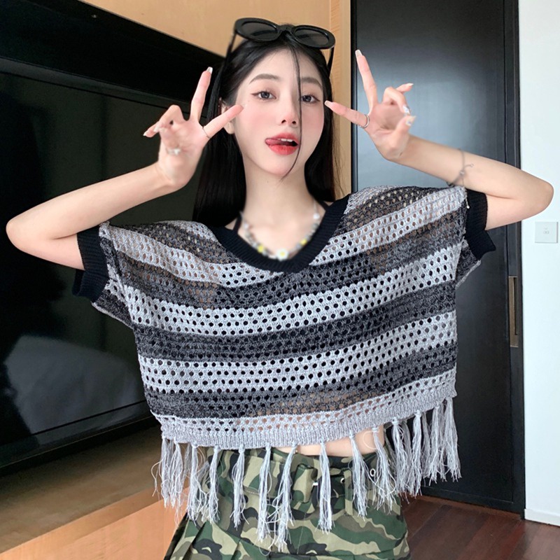 Áo Dệt Kim Tay Dài Dáng Rộng Cổ Chữ V Phối Tua Rua Họa Tiết Kẻ Sọc Thời Trang Hàn Quốc Cho Nữ