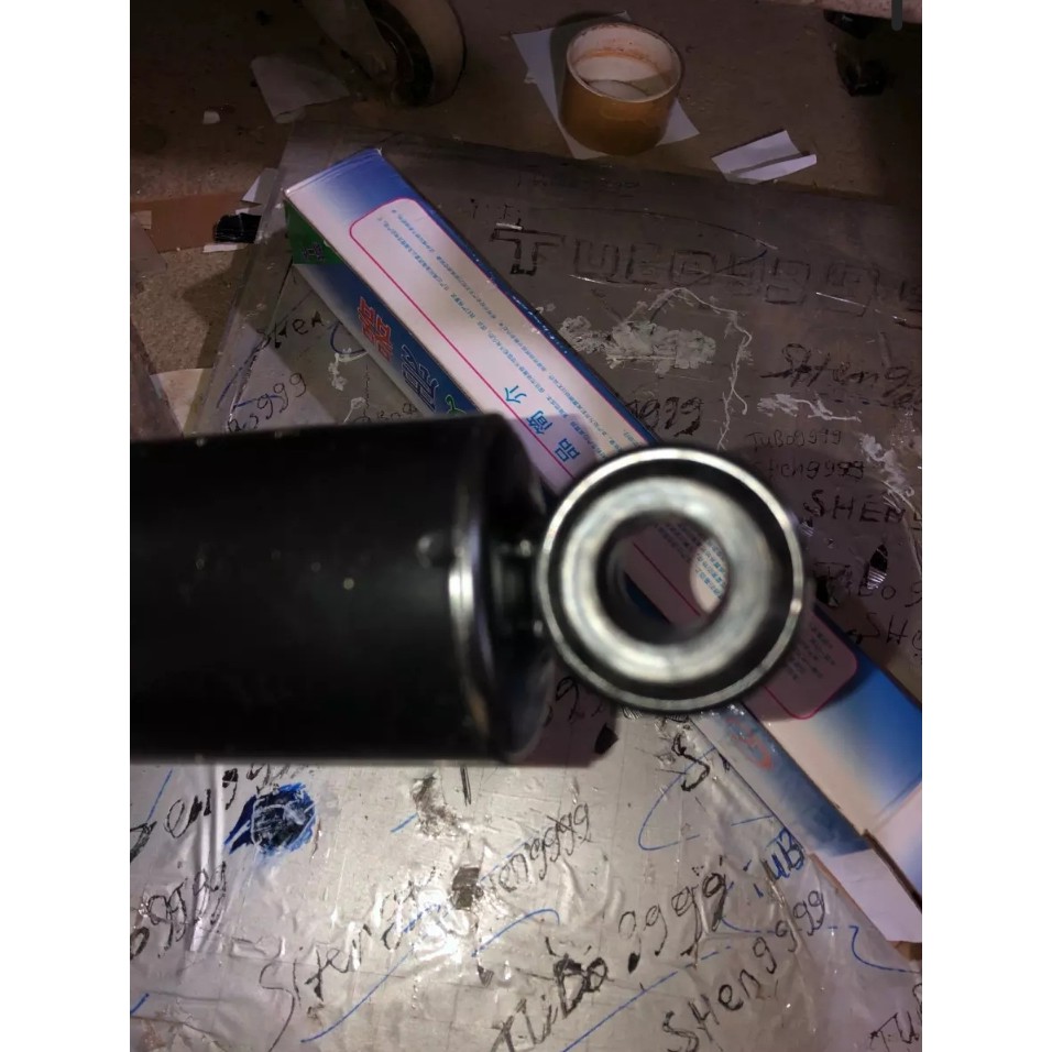 Hàng OEM: GIẢM SÓC GIẢM CHẤN SAU FORD RANGER, EVEREST