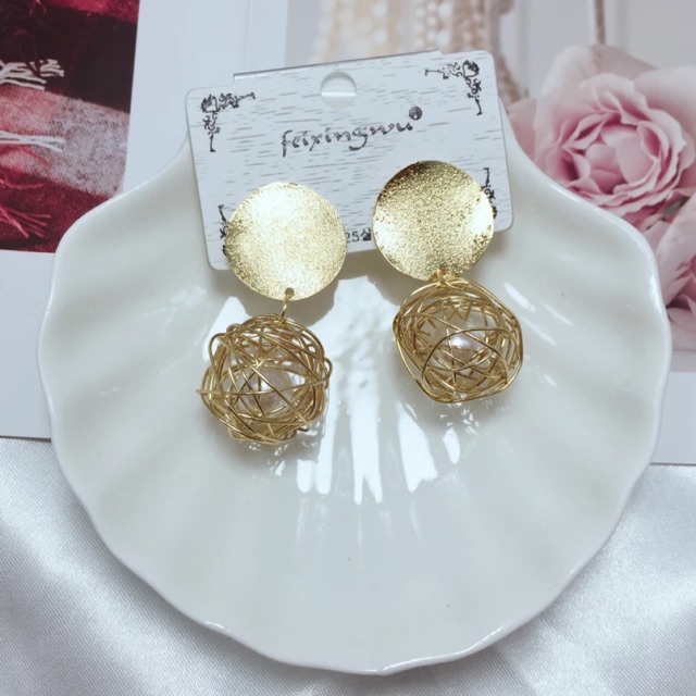 Hoa tai hàn quốc hình quả cầu