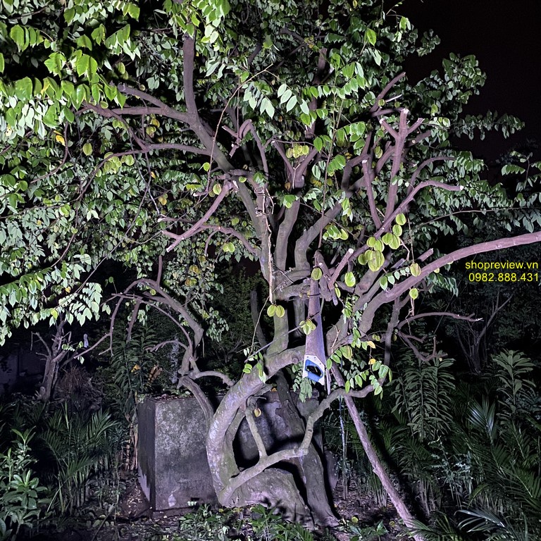 Đèn pha năng lượng mặt trời 300w cao cấp siêu sáng siêu bền, chống nước chống bụi