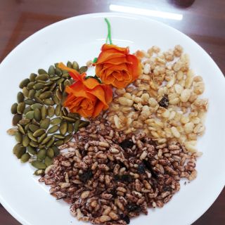 COMBO 1,5KG GẠO LỨT SẤY RONG BIỂN