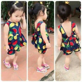 Bộ nơ lửng bé gái