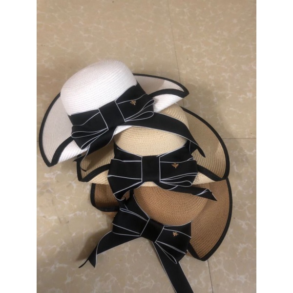 Mũ cói vành nhỏ đi biển vành gấp nơ kép gắn chữ sang chảnh