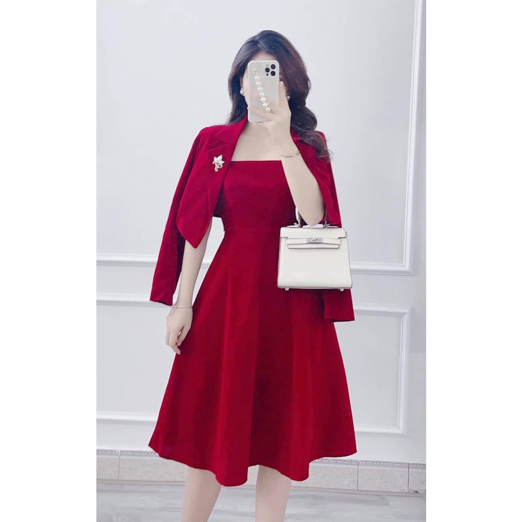 Đầm dự tiệc cúp ngực hai dây, áo khoác véc chất liệu Nhung cứng Buladanh đỏ đô tay dài siêu xinh.