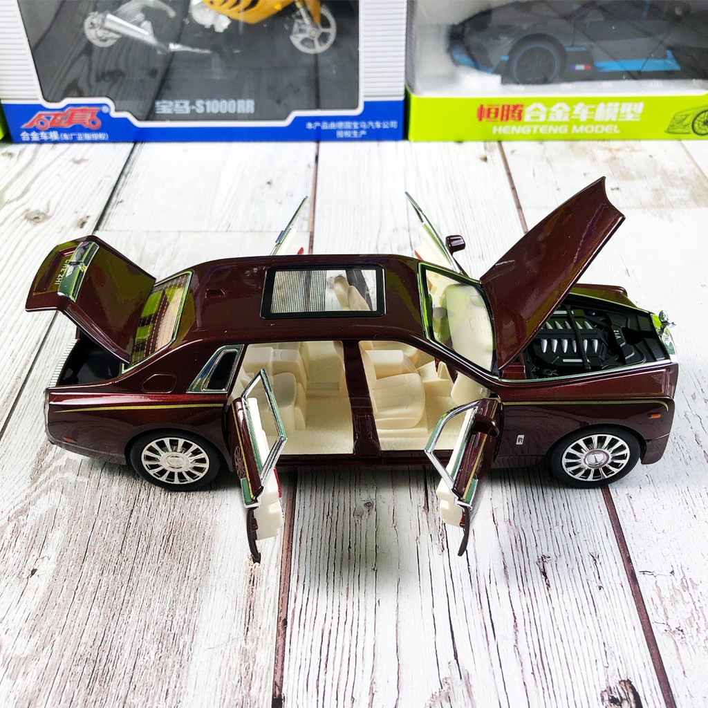 Xe mô hình Rolls Royce Phantom VIII tỉ lệ 1:24 hãng Chezhi khung kim loại, thiết kế tinh xảo như thật màu Đen, Trắng, Đỏ