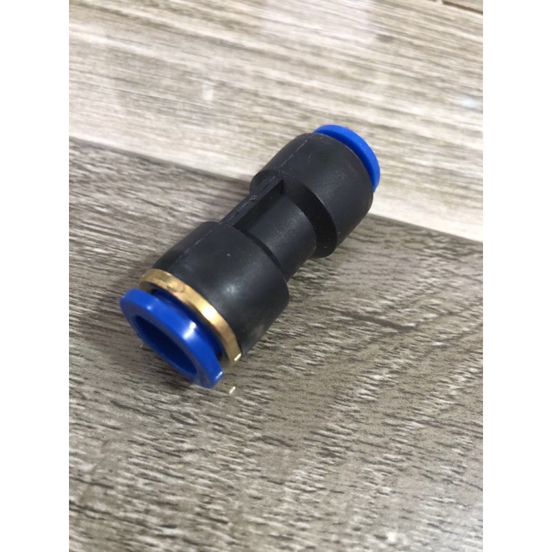 Sản phẩm gia đình làm: combo 50 Cút nối nhanh phi 10*12 thẳng nhựa