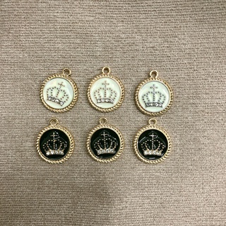 STICKER / JIBITZ/ CHARM VÒNG TRÒN VƯƠNG MIỆN TRANG TRÍ DÉP SỤC