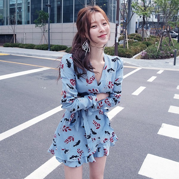 Đầm hoa sơ mi tay dài dáng ôm Emilyshop