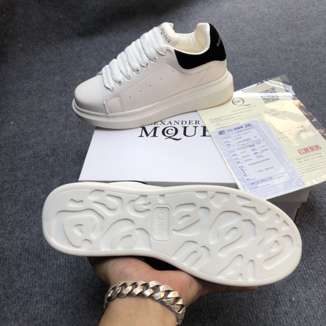 [Tặng hộp tất thời trang và dây mc bản to bill] giầy thể thao MC trắng đen nam nữ | BigBuy360 - bigbuy360.vn