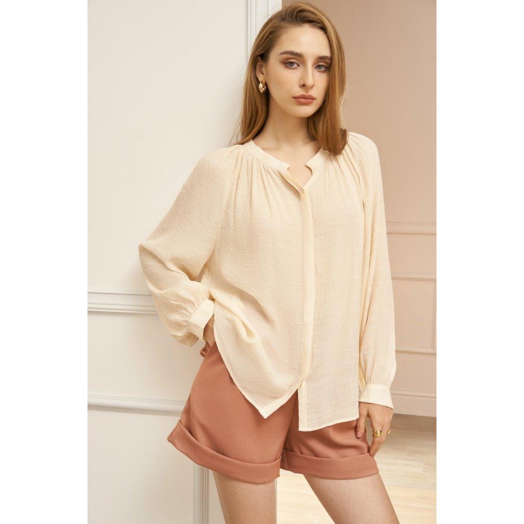 Áo sơ mi ÀTOUS LEAH cổ tàu dúm dài tay chất đũi thiết kế oversize đơn giản, nhẹ nhàng, hiện đại