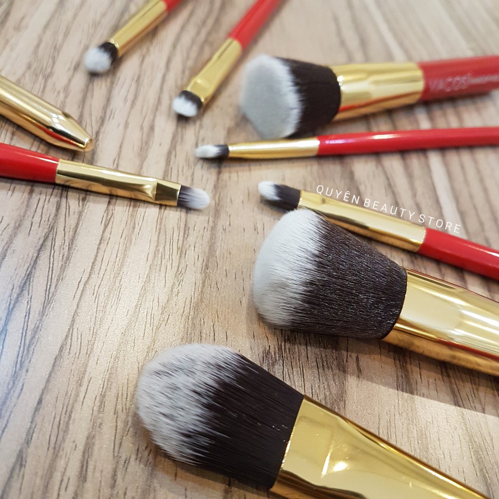 Bộ cọ trang điểm hộp sắt 8 cây Collection Vacosi Makeup House BC14