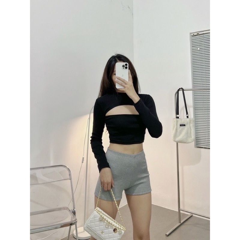 Áo Croptop Tay Dài Khoét Ngực Chất  Form Chuẩn Ôm Body 2 Màu Hot Hit Ulzzang