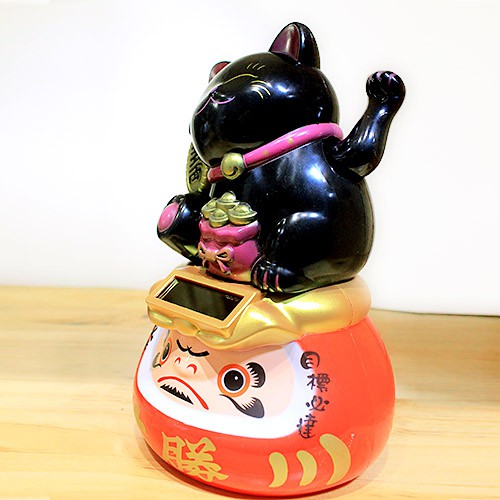 Mèo thần tài vẫy tay Daruma năng lượng ánh sáng 15cm tài lộc may mắn