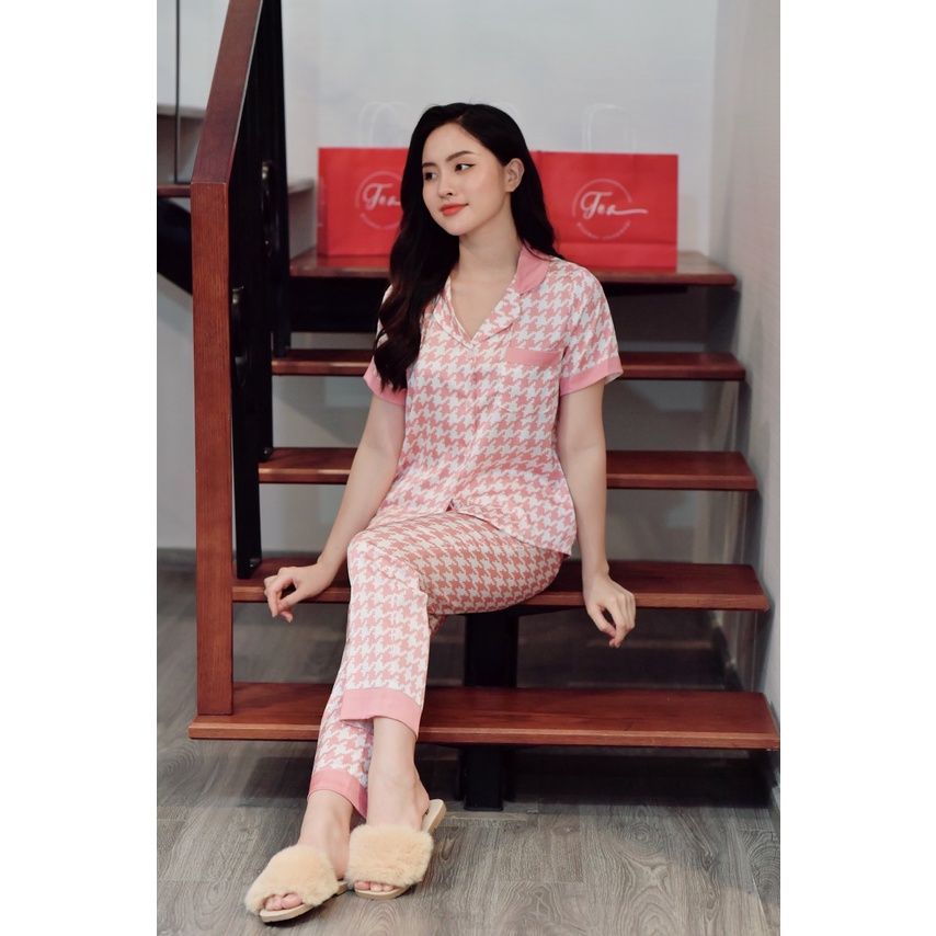 Bộ Mặc Nhà Pyjama Chất Lụa Tea Store Áo Cộc Quần Dài Họa Tiết Zigzag Hồng | BigBuy360 - bigbuy360.vn