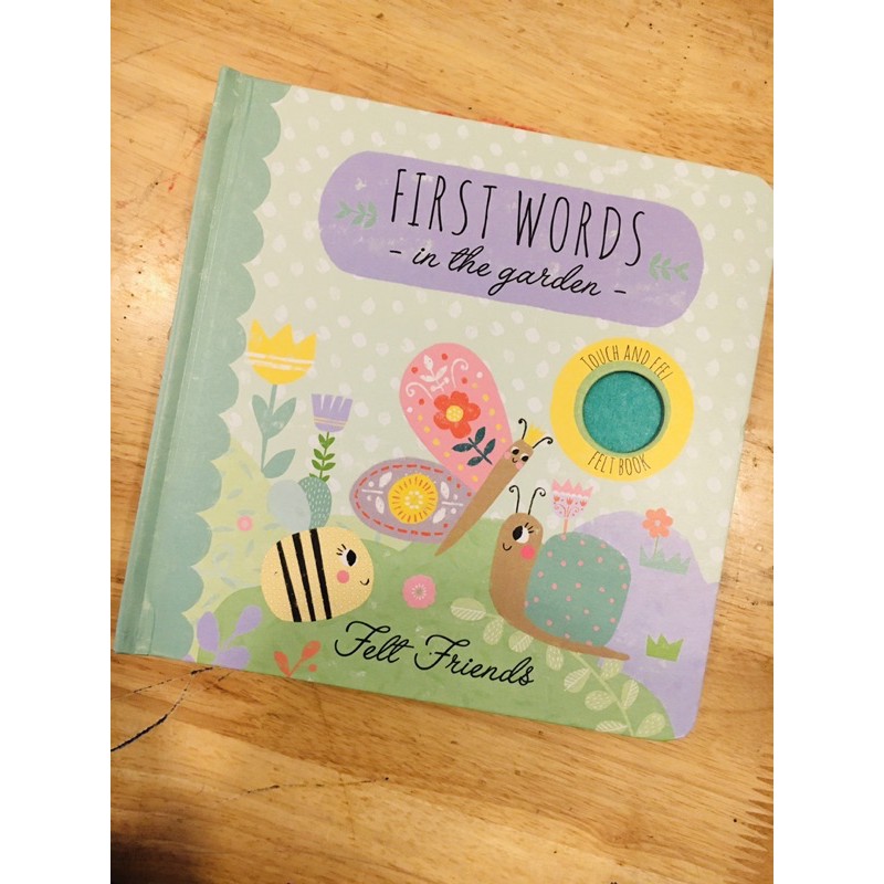Sách  bìa cứng cho bé với chủ đề đầu đời: First word - Opposites - Counting -Colours
