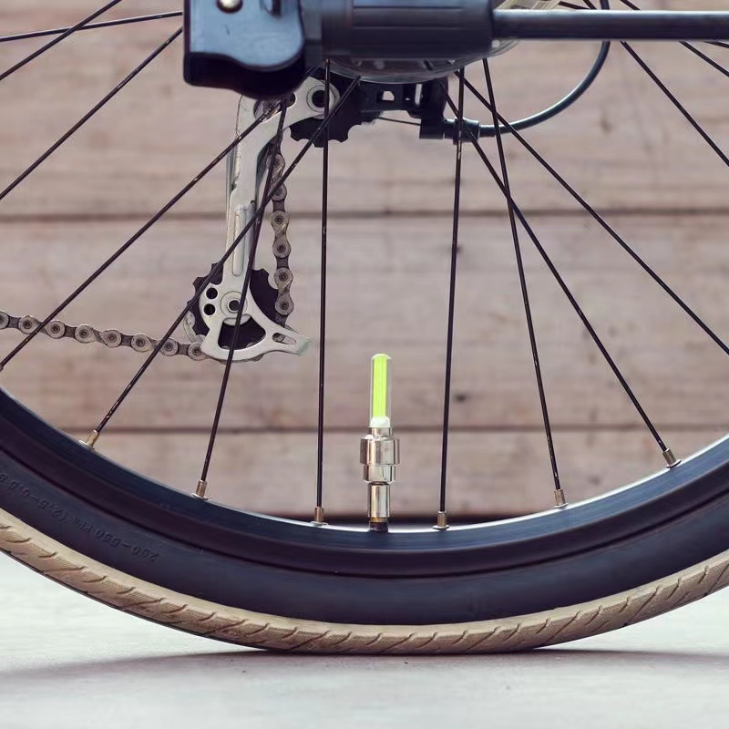 Đèn LED Gắn Van Bơm Hơi Xe Đạp Và Phụ Kiện