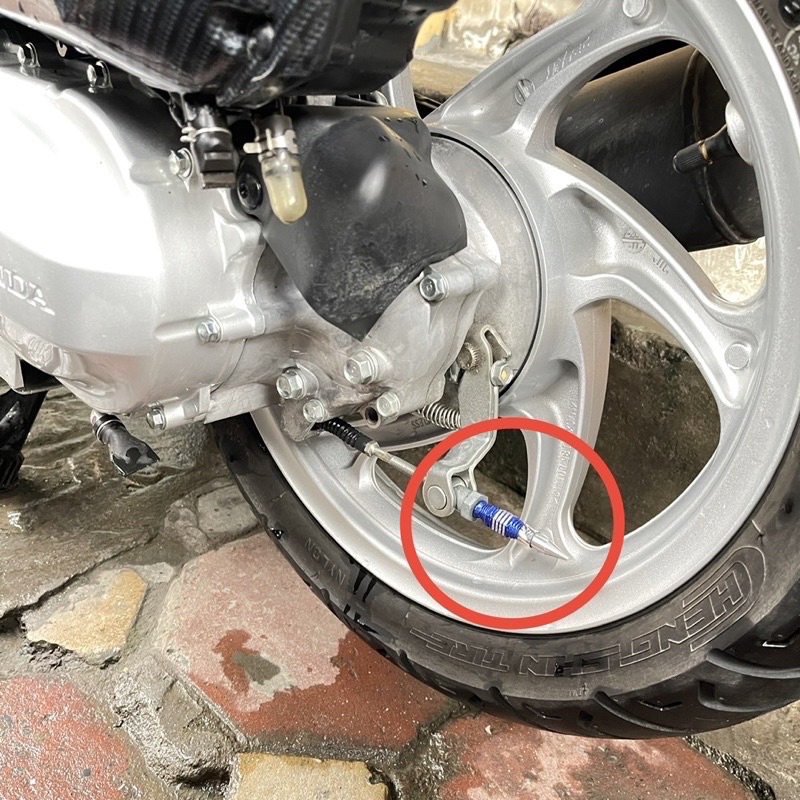 Ốc hoả tiễn trang trí xe phụ kiện trang trí xe ốc mũi tên trang trí xe