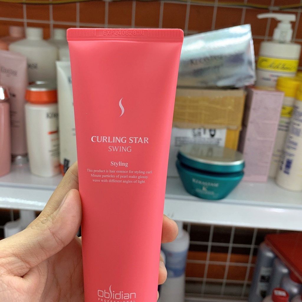 Gel tạo kiểu bồng bềnh Obsidian Curling Star Swing 150ml