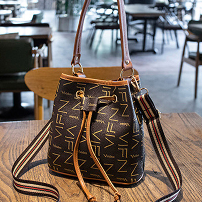 Túi xách da cỡ lớn IELGY thời trang dành cho nữ