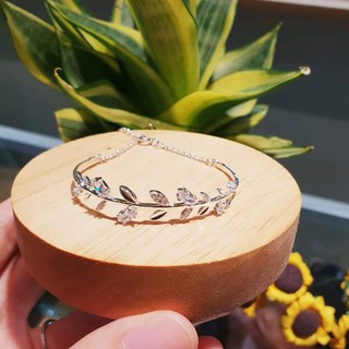 Kiềng tay bạc nữ lá oliu